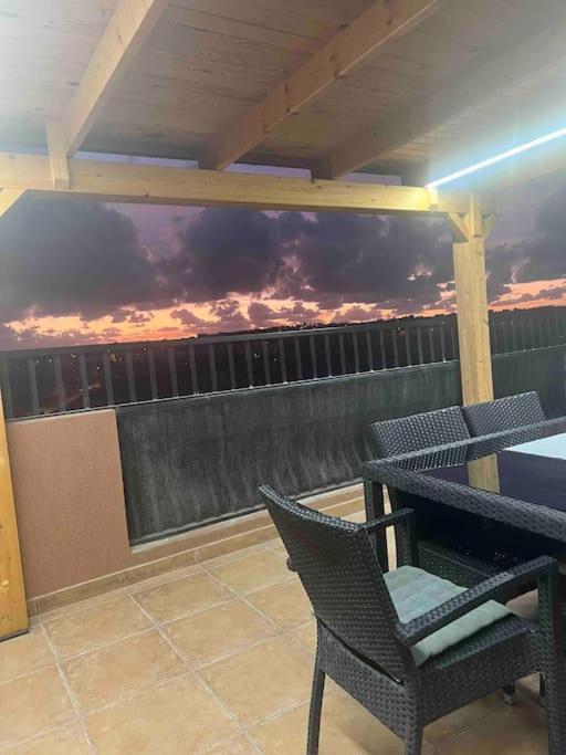2 Bedroom Penthouse With Country And Sea Views Apartment *