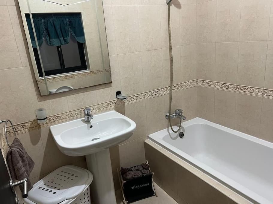Apartment 2 Bedroom Penthouse With Country And Sea Views *