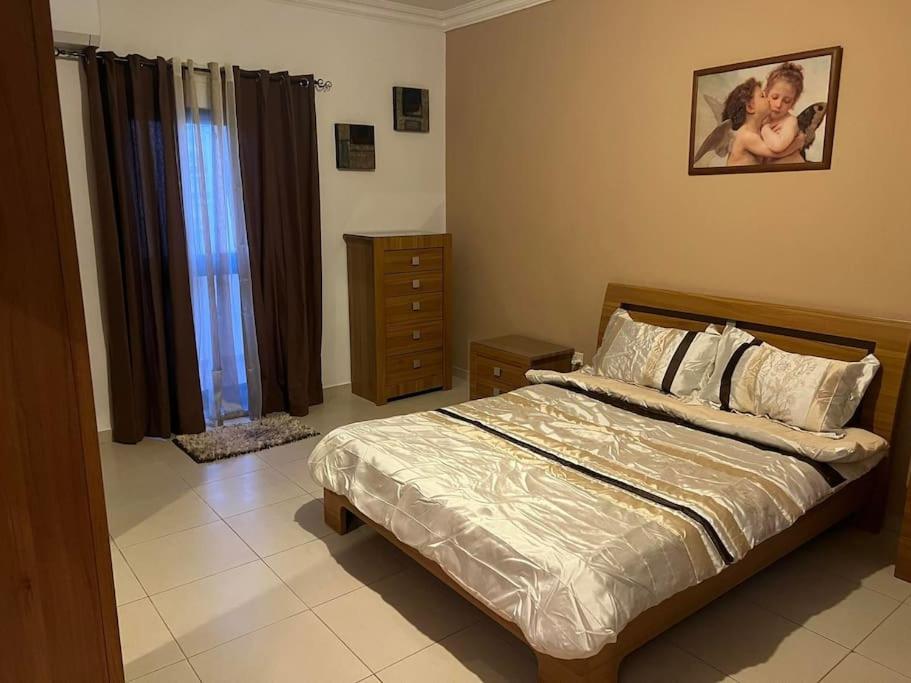 Apartment 2 Bedroom Penthouse With Country And Sea Views *